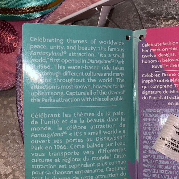 Minnie Mouse The Main Attraction Limited Release it’s a Small World Ears NWT - Picture 5 of 5